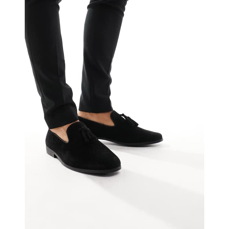 New Look Loafer mit Bommel aus Wildleder in Schwarz ASOS