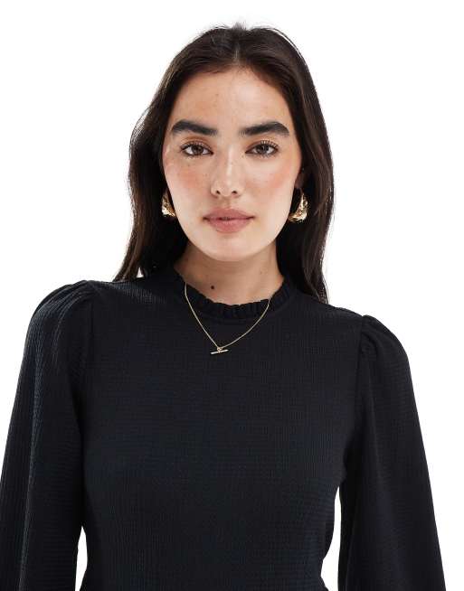 New Look long sleeve crinkle mini dress In black, 2 of 4