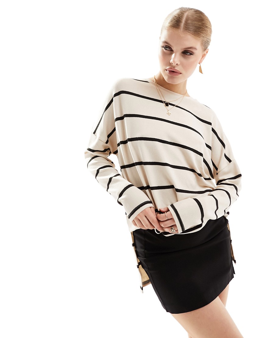 New Look long sleeve knitted top in cream and black stripe-Multi