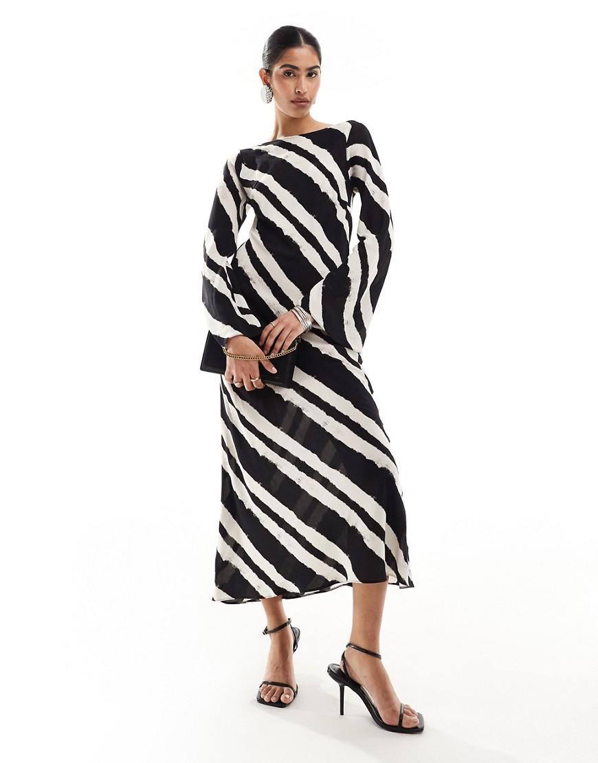 New Look long sleeve midi dress in black stripe pattern