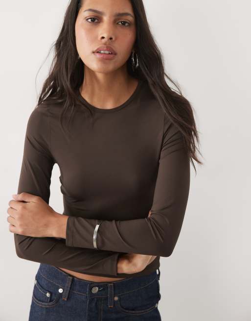New Look long sleeve polyamide top in dark brown, 3 of 4