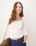 [New Look] New Look long sleeve scoop neck top in cream-White 14 CREAM