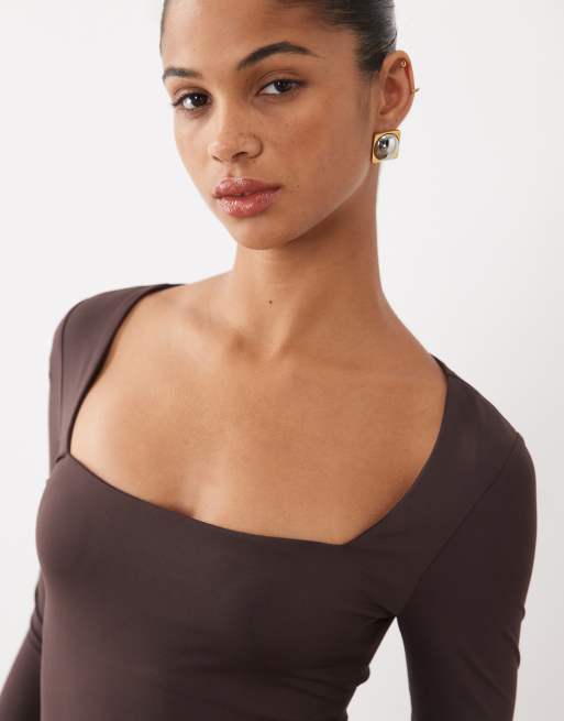 New Look long sleeve square neck slinky body in brown, 4 of 4