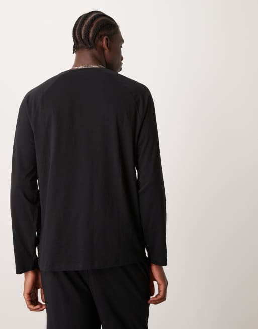 New Look long sleeve t-shirt & jogger loungewear set in black, 3 of 4