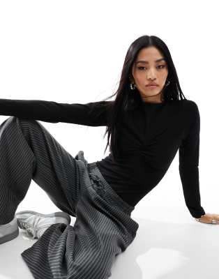New Look long sleeve twist detail body in black - view 1
