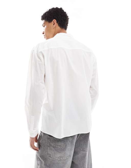 New Look long sleeved oversized shirt in white, 3 of 4