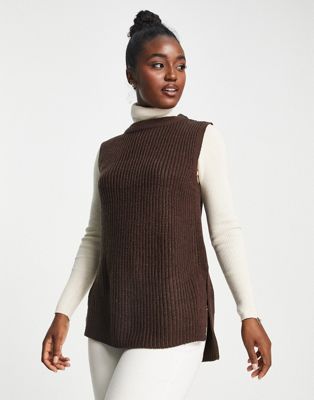 New Look longline knitted vest in brown