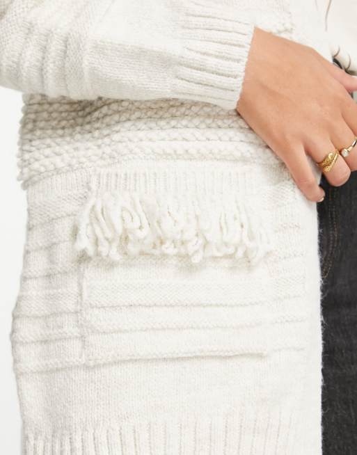 New Look – Longline-Strickjacke in Cremeweiß mit Fransendetail, 4 von 4
