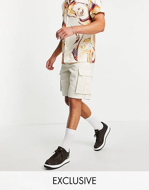New Look loose fit twill cargo shorts in stone