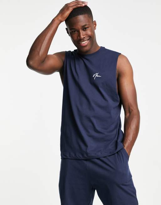 New Look – Lounge-Set aus Trägershirt und locker geschnittenen Shorts in Marineblau