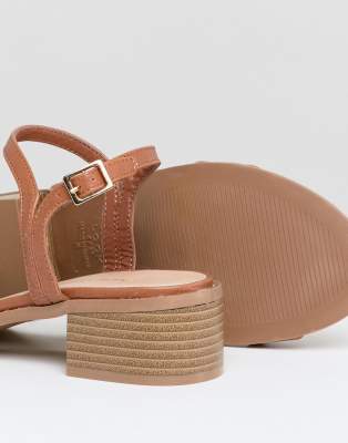 sandals with small block heel