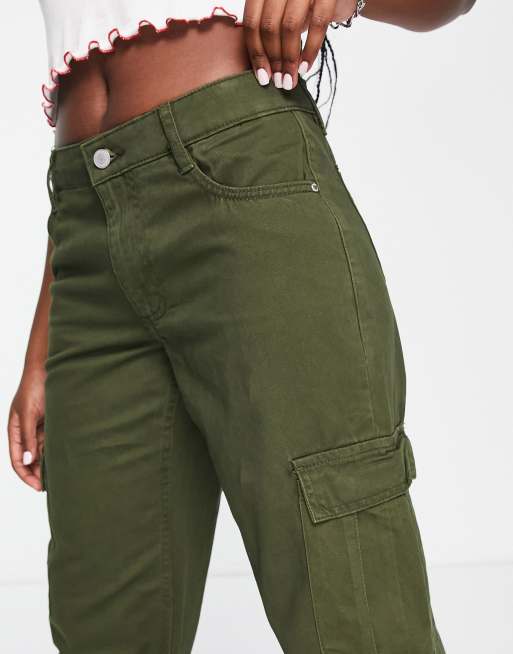 New Look Petite low rise cargo pants in dark khaki