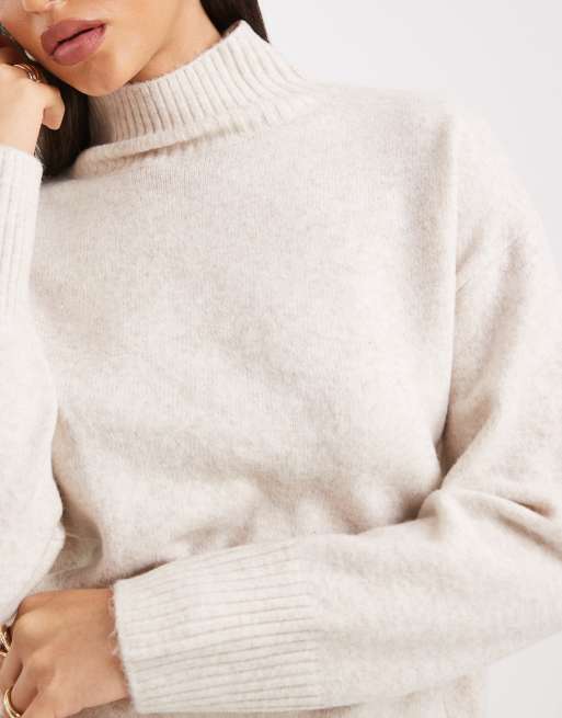 New Look - Maglione oversize con collo alto color panna, 2 di 4