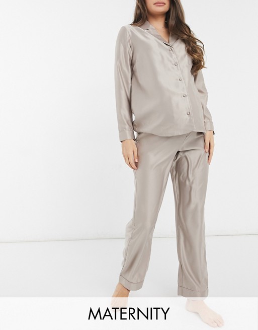 New Look Maternity button up pyjama set in mink