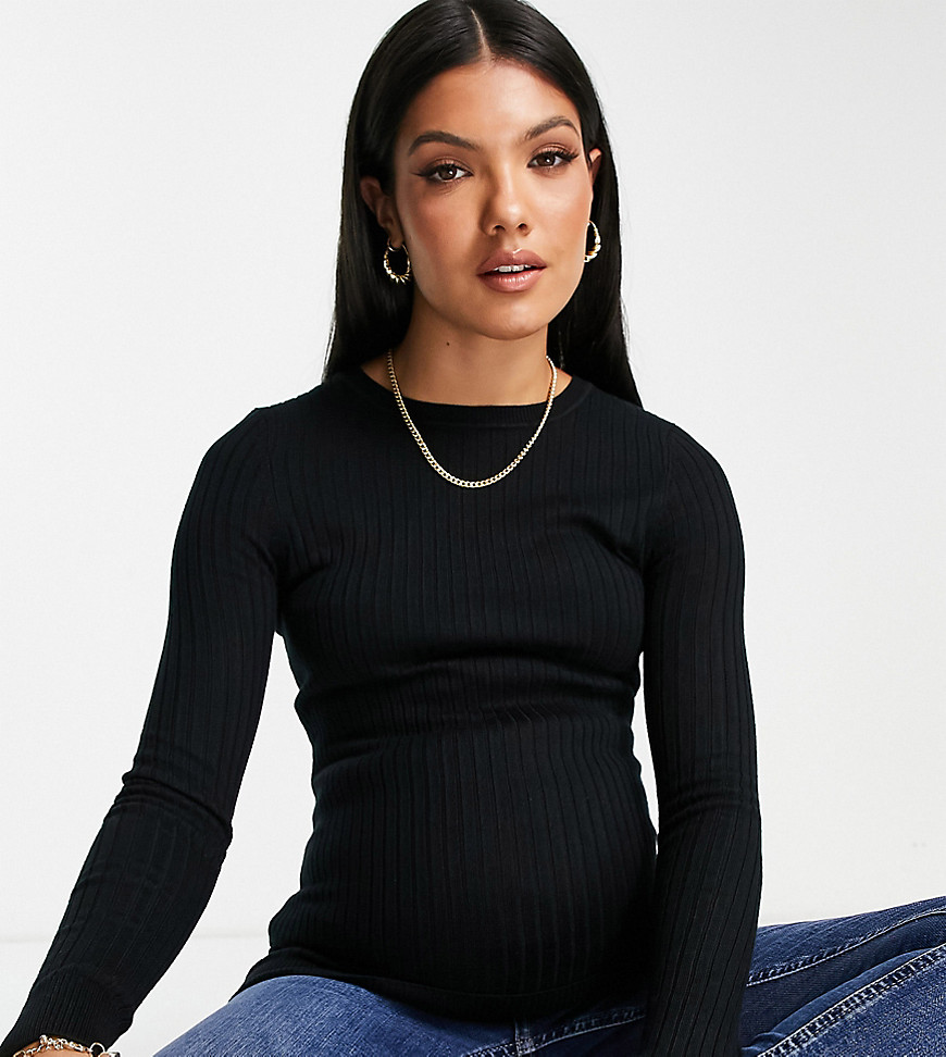crew neck fine knit sweater in black