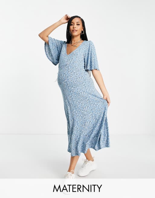 New Look Maternity floral midi dress in blue | ASOS