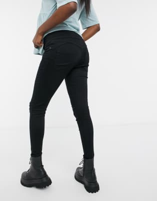 knee ripped jeggings