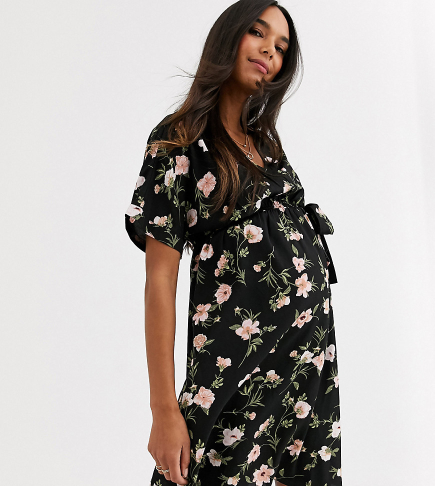 New Look Maternity - Midi-jurk met overslag aan de voorkant in zwart met bloemenprint