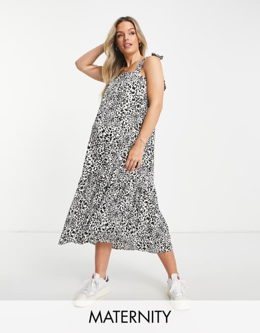 New Look Maternity - Prendisole con spalline allacciate e stampa leopardata nera