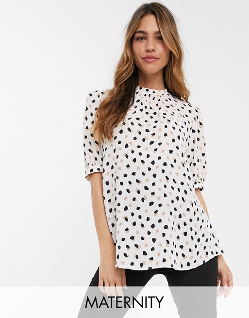 New Look Maternity puff sleeve blouse in spot print