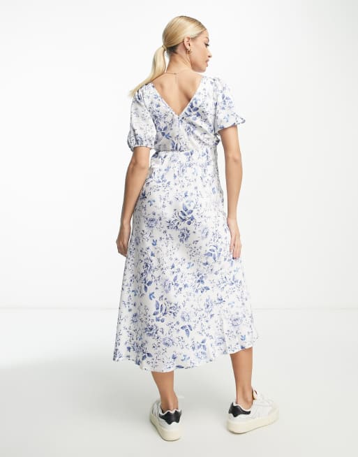 New Look Maternity satin tie back midi dress with puff sleeves in