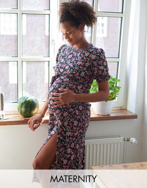 New Look Maternity – Sukienka midi w kwiaty z paskiem | ASOS