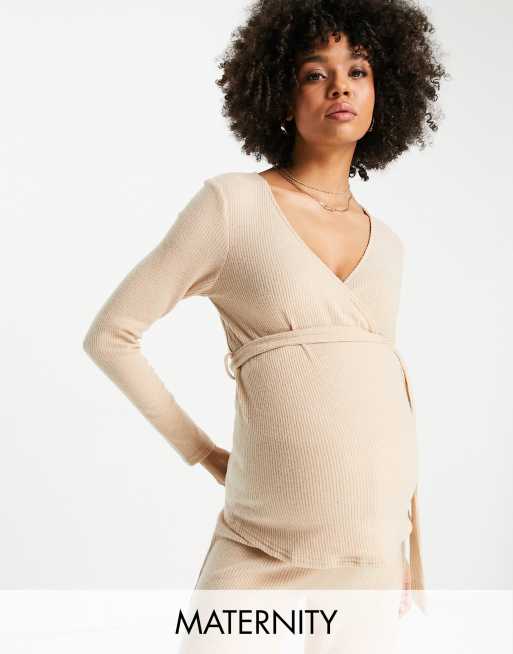 New Look Maternity - Top avvolgente da casa, color cammello in coordinato