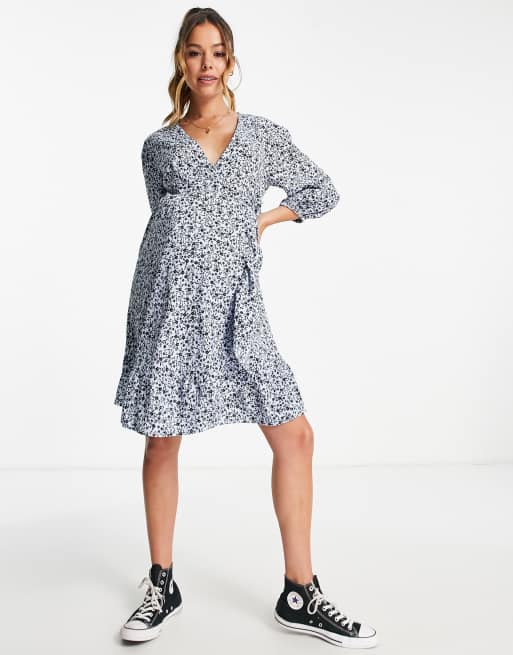 New Look Maternity - Vestito corto a portafoglio blu a fiori, 3 di 4