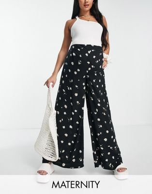 New Look Maternity wide leg trouser in black ditsy floral