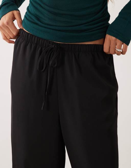 New Look matte satin wide leg pant in black, 3 of 5