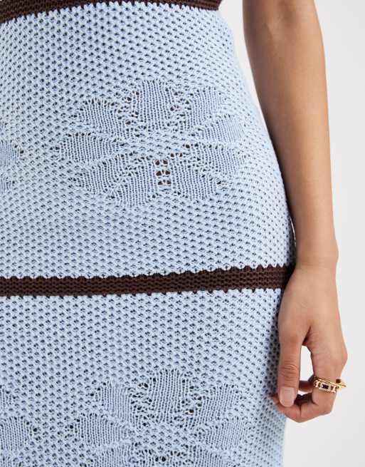 New Look - Maxi-jurk met gestikte bloemen in blauw, 3 van 4