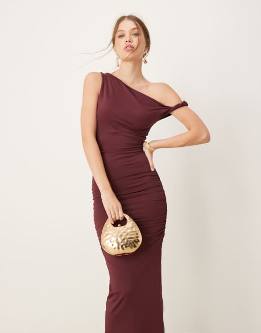 New Look - Maxi jurk van gladde stof met blote schouder in bordeauxrood