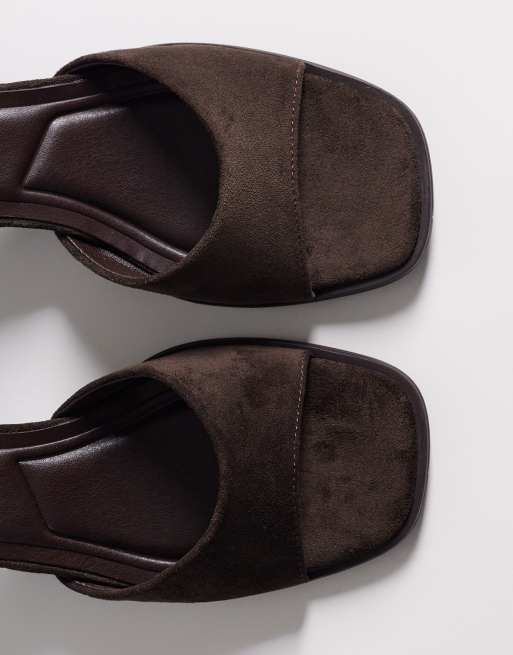 New Look - Mellembrune sandaler i imiteret ruskind med blokhæl, 4 af 4