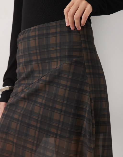 New Look mesh midikjol med asymmetrisk fåll i brunrutig, 4 av 5