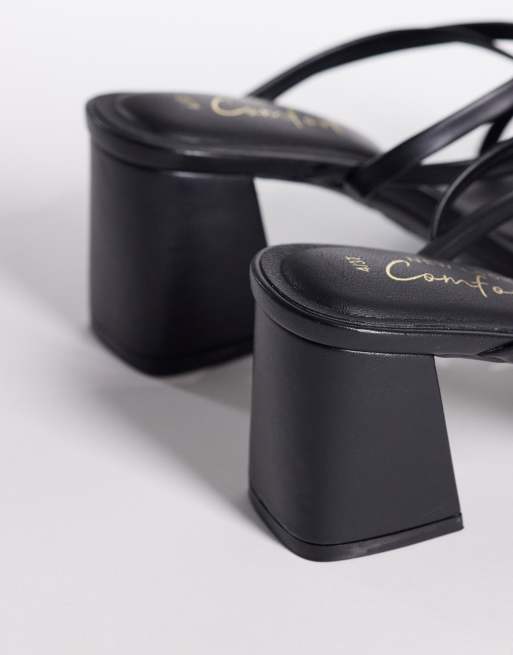 New Look metal detail toe loop heeled sandals in black, 2 of 4