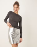 [New Look] New Look metallic PU mini skirt in silver 12 SILVER