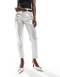 [New Look] New Look metallic straight leg jeans in silver-White 18 WHITE