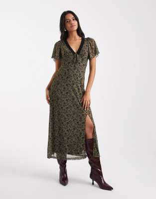 New Look - Midi-Freizeitkleid aus geblümtem Netzstoff in Khaki-Grün