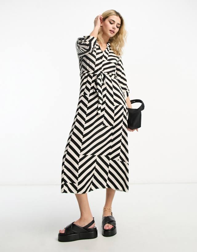 New Look - midi shirt dress with belt in black pattern