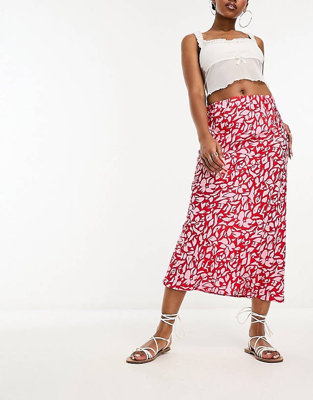 New Look - midi skirt in red floral pattern