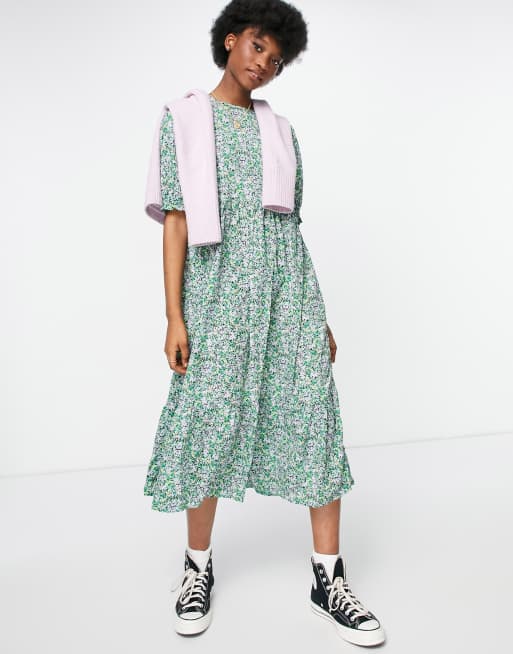 New Look - Midi smockjurk in fijne blauwe bloemenprint