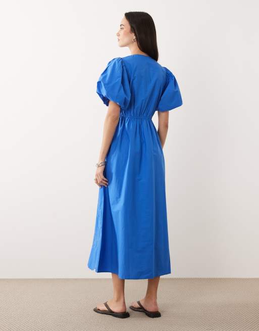 New Look – Midikleid in Kobaltblau mit gesmokter Taille und Lochmuster, 4 von 4