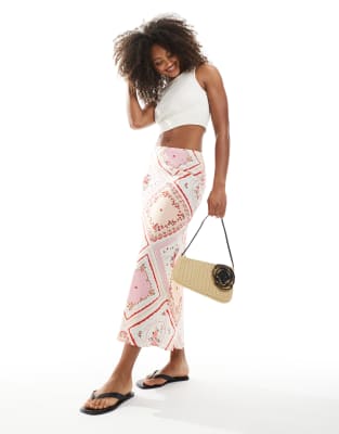 New Look - Midirock mit rosa Blumenmuster und Schrägschnitt