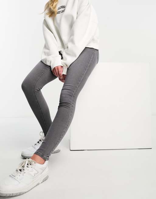 New Look midrise skinny jeans in light grey