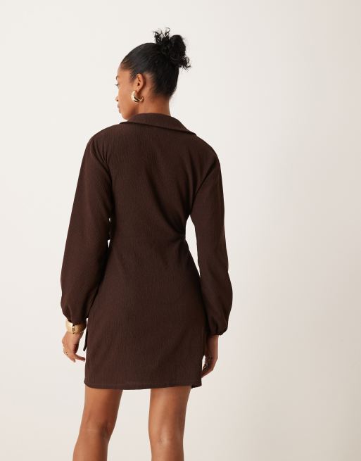 New Look - Mini jurk met overslag en kraagje in bruin, 3 van 4