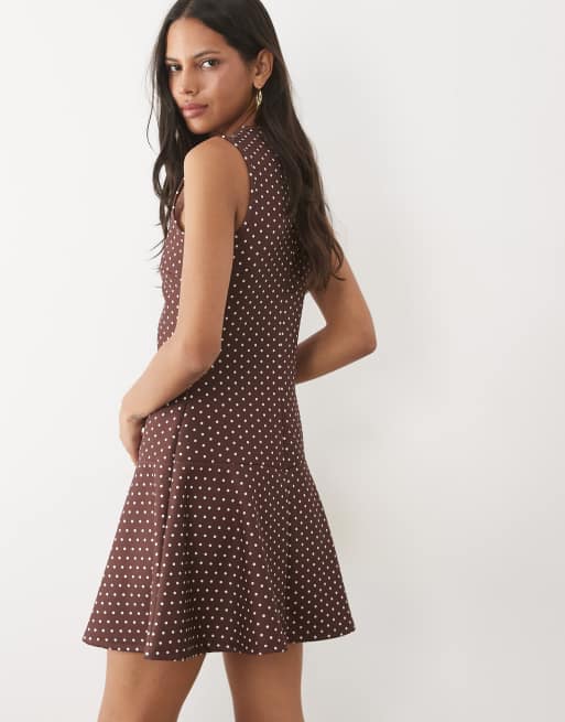 New Look - Mini jurk met stippen en verlaagde taille in bruin, 4 van 4