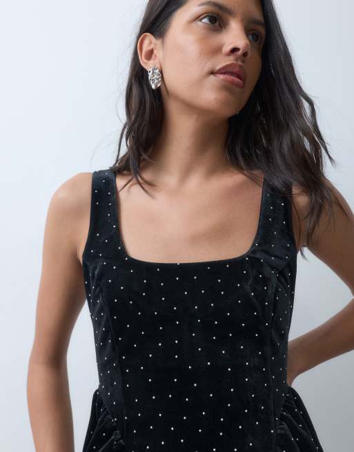 New Look mini jurk met vierkante hals, fluweel en hotfix in zwart, 2 van 4