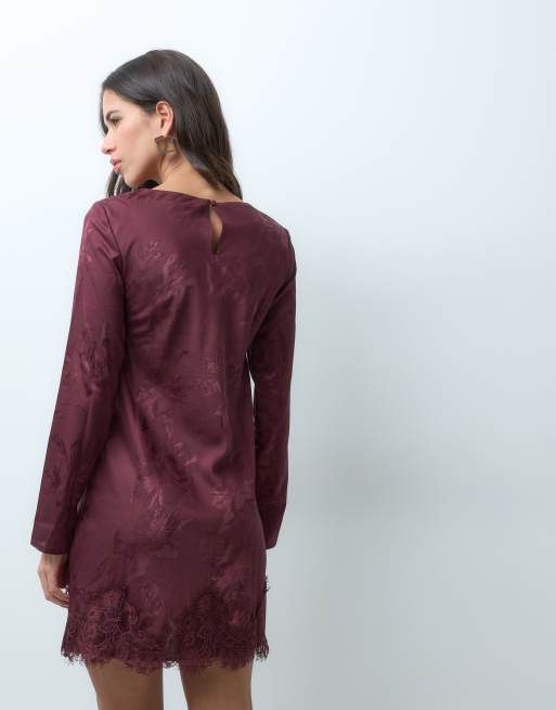 New Look mini-robe jacquard à manches longues évasées et bordure en dentelle, bordeaux, 4 de 4