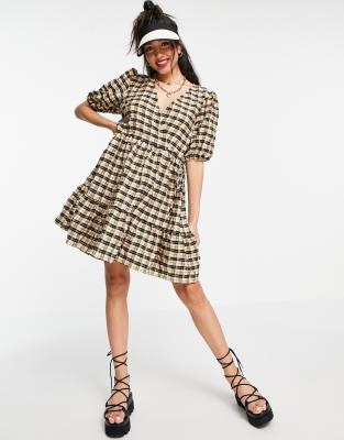 New Look - Mini smockjurk met overslag en ruiten in crème