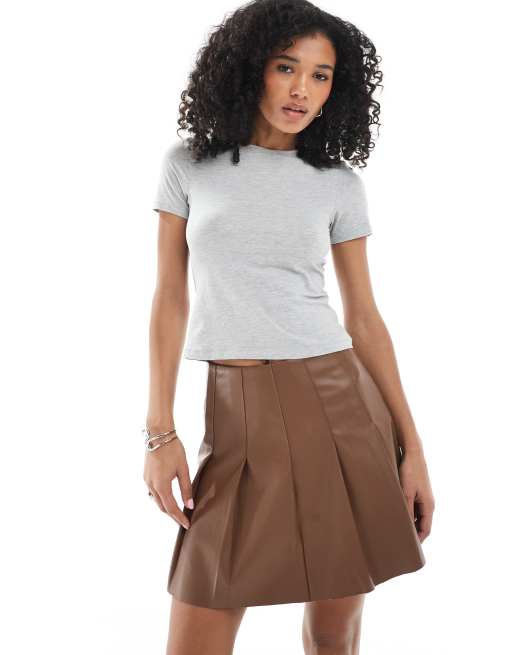 New Look - Minigonna a pieghe color cuoio in similpelle PU, 5 di 5